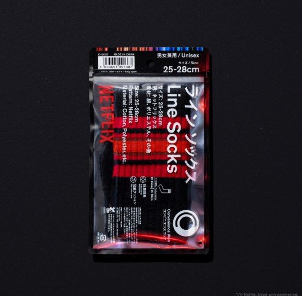 【現貨】FAMILYMART LINE SOCKS NETFLIX BLACK