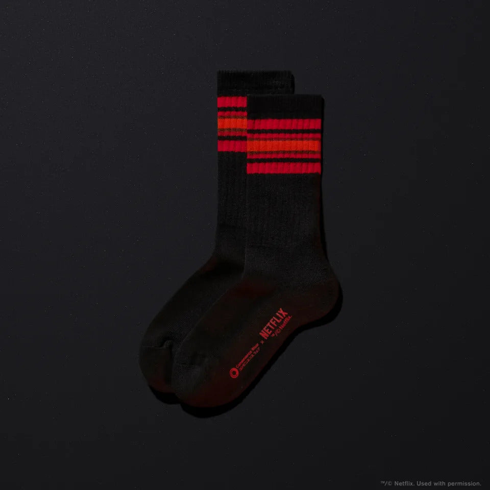 【現貨】FAMILYMART LINE SOCKS NETFLIX BLACK